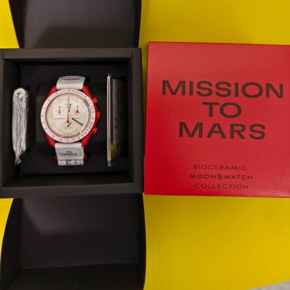 Swatch x Omega Mission to Mars Watch - Picture 3 of 7